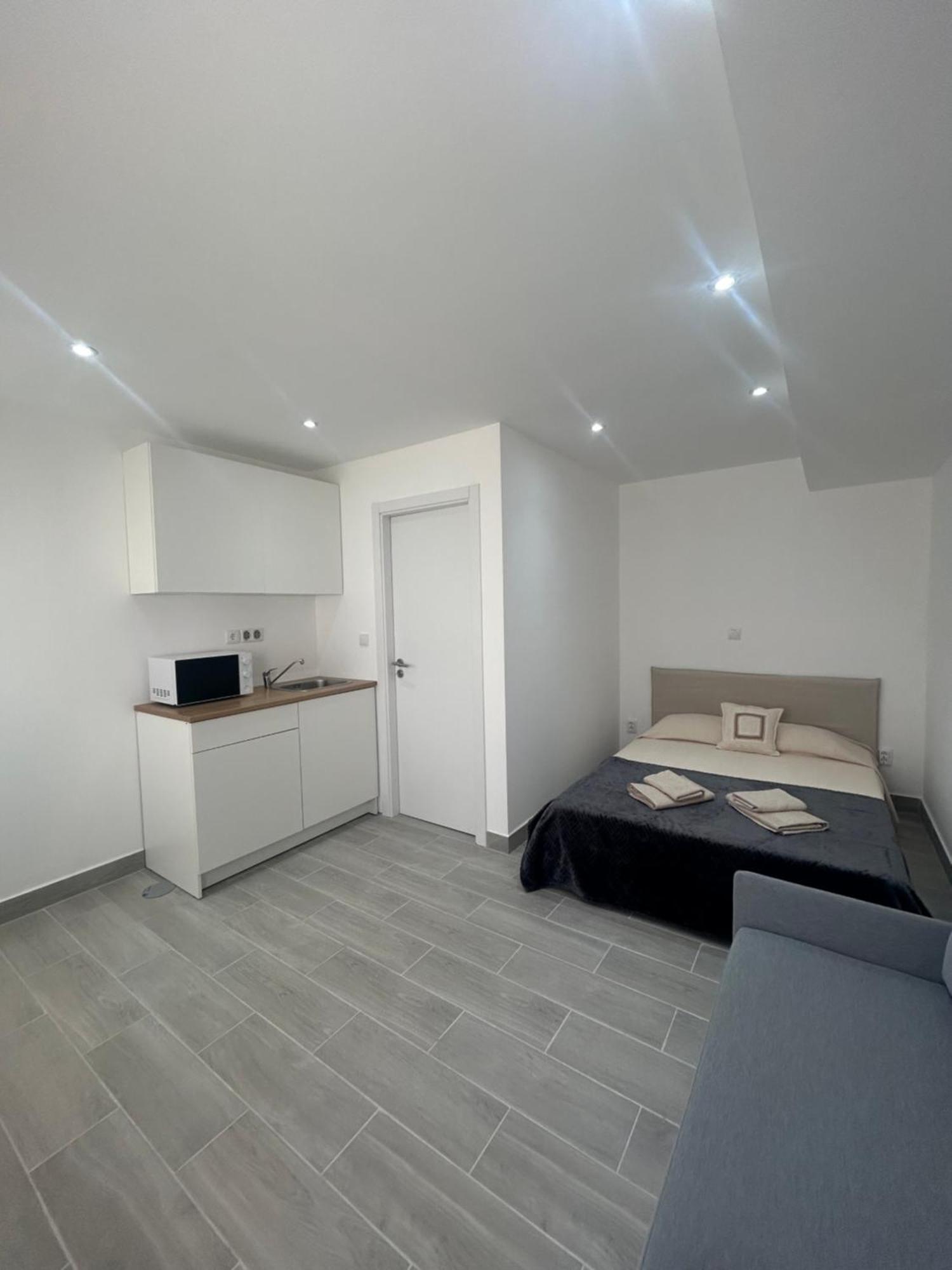 Travellers Guest house