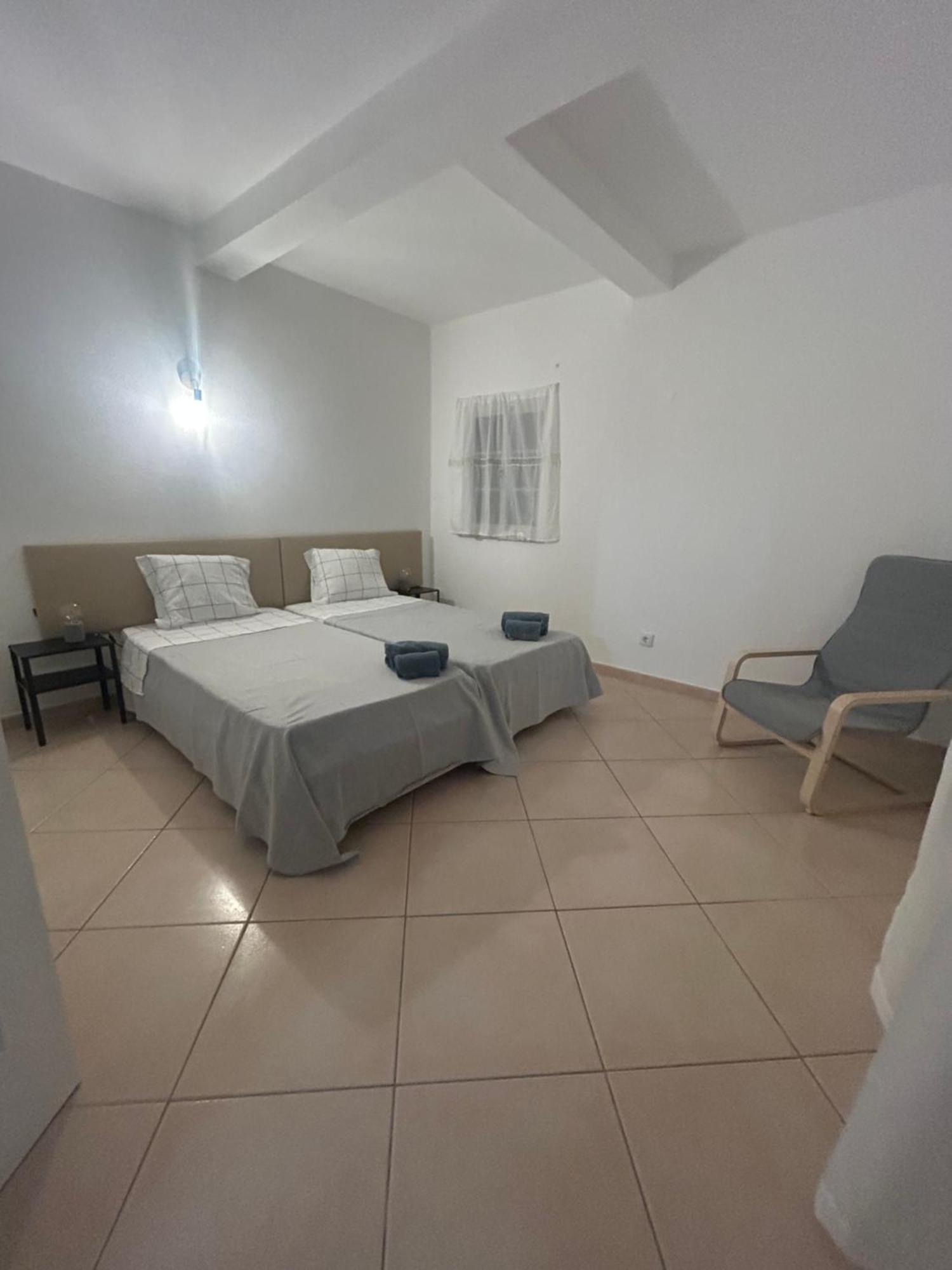 Travellers Guest house *